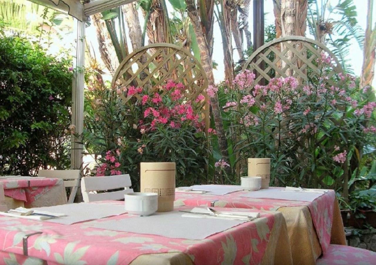 Hotel Della Punta Bordighera Bagian luar foto